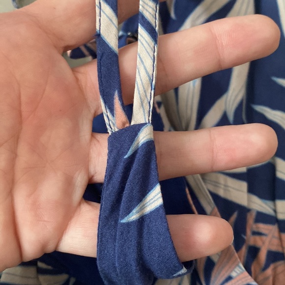 L*Space Blue Polynesian Palm Dressπππ - Picture 9 of 13